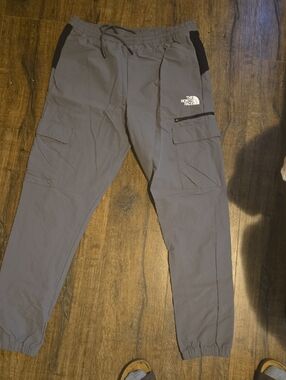 The North Face Men’s Gray Cargo Pants with Black Accents
